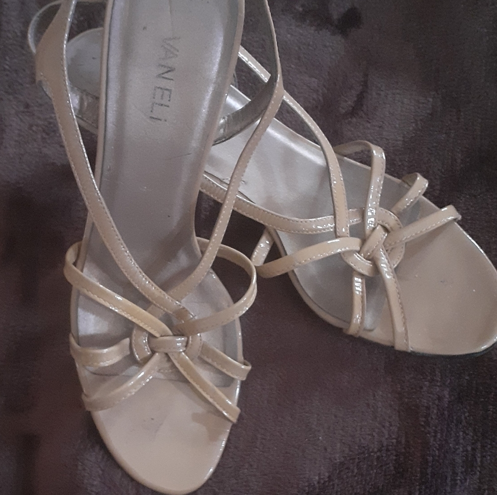 Vaneli sandals